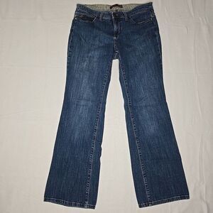 IZOD Jeans Women 10 Blue Stretch Denim Favorite Flare Preppy Trend Stretch Pants